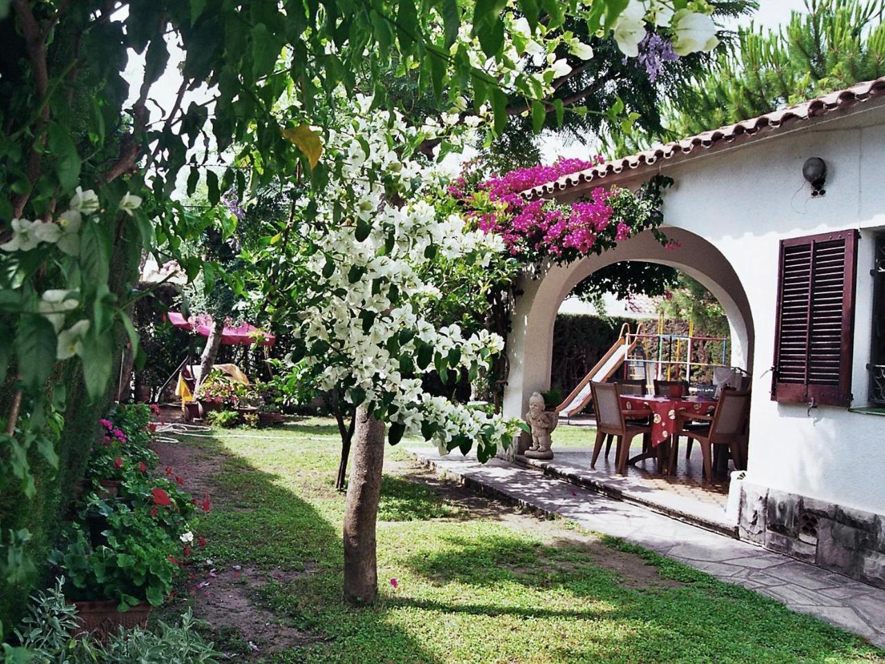 Holiday Home Vilafortuny By Interhome Villafortuny Ngoại thất bức ảnh